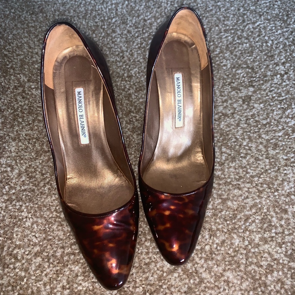 Manolo Blahnik Tortoise Shell BB Pump